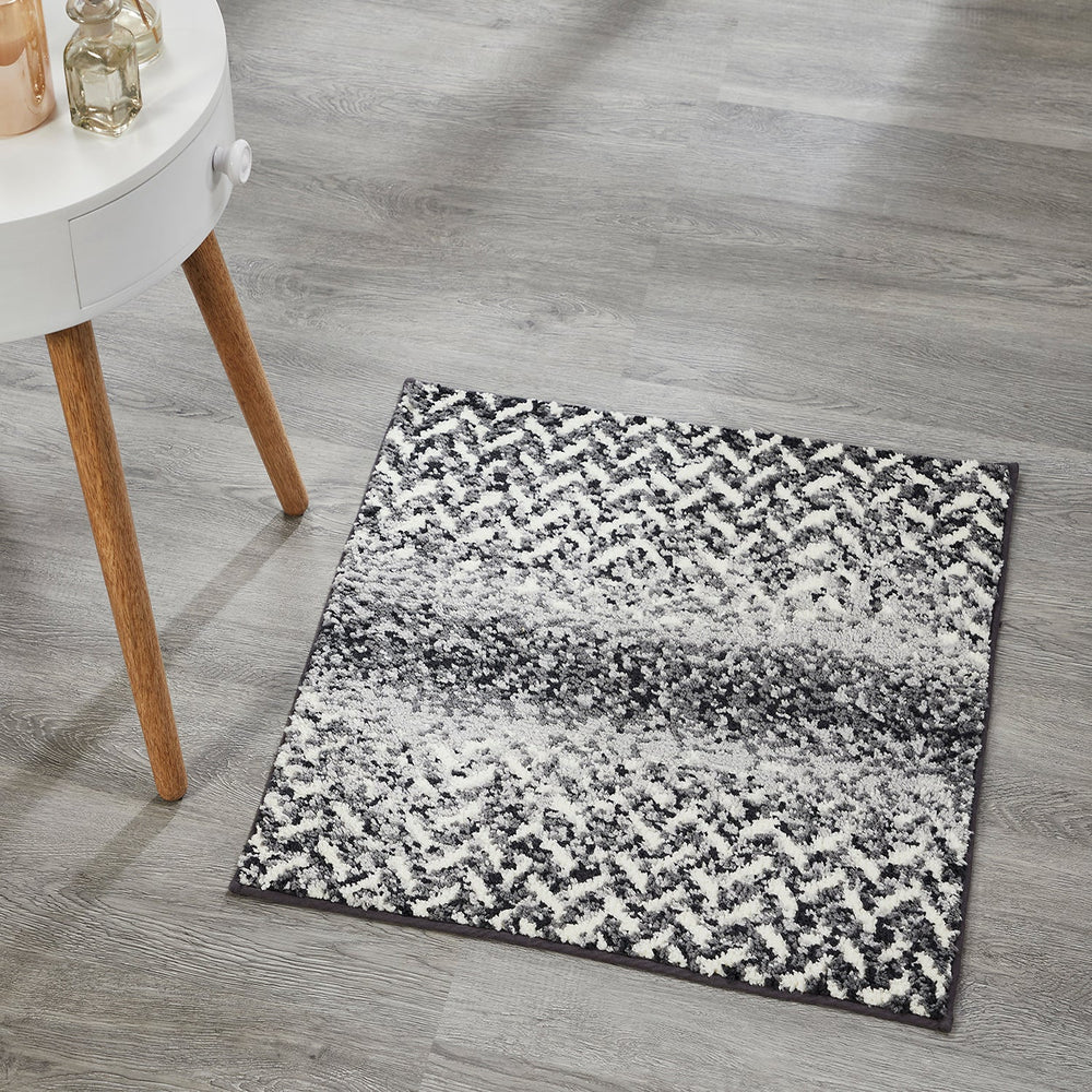 
                      
                        Casablanca Chevron Bath Rug - 100% Polyester, Knitted Weave with Gel Foam/Rubber Backing
                      
                    