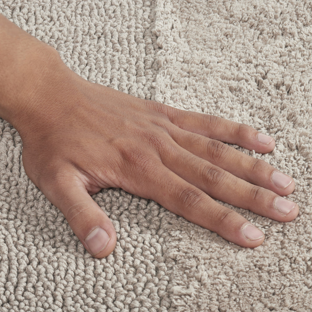 
                      
                        Granada Bathroom Rug 100% Cotton Non-Slip Washable Bath Mat
                      
                    