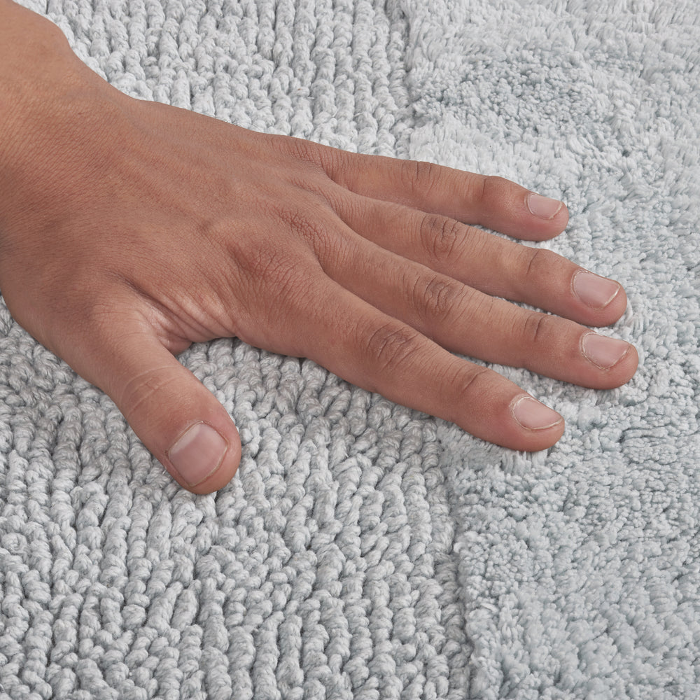 
                      
                        Granada Bathroom Rug 100% Cotton Non-Slip Washable Bath Mat
                      
                    