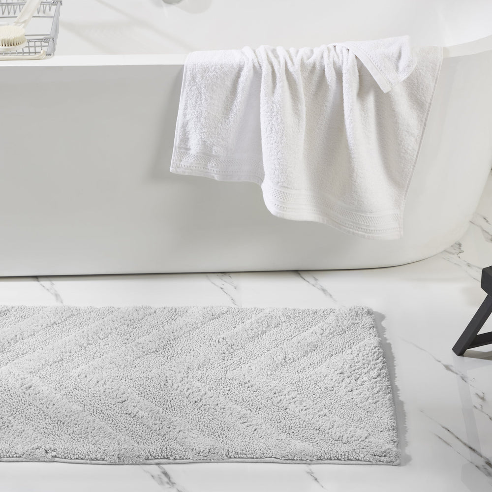 
                      
                        Hugo 100% Cotton Bathroom Rugs, Bath Mat Non-Slip Machine Washable
                      
                    