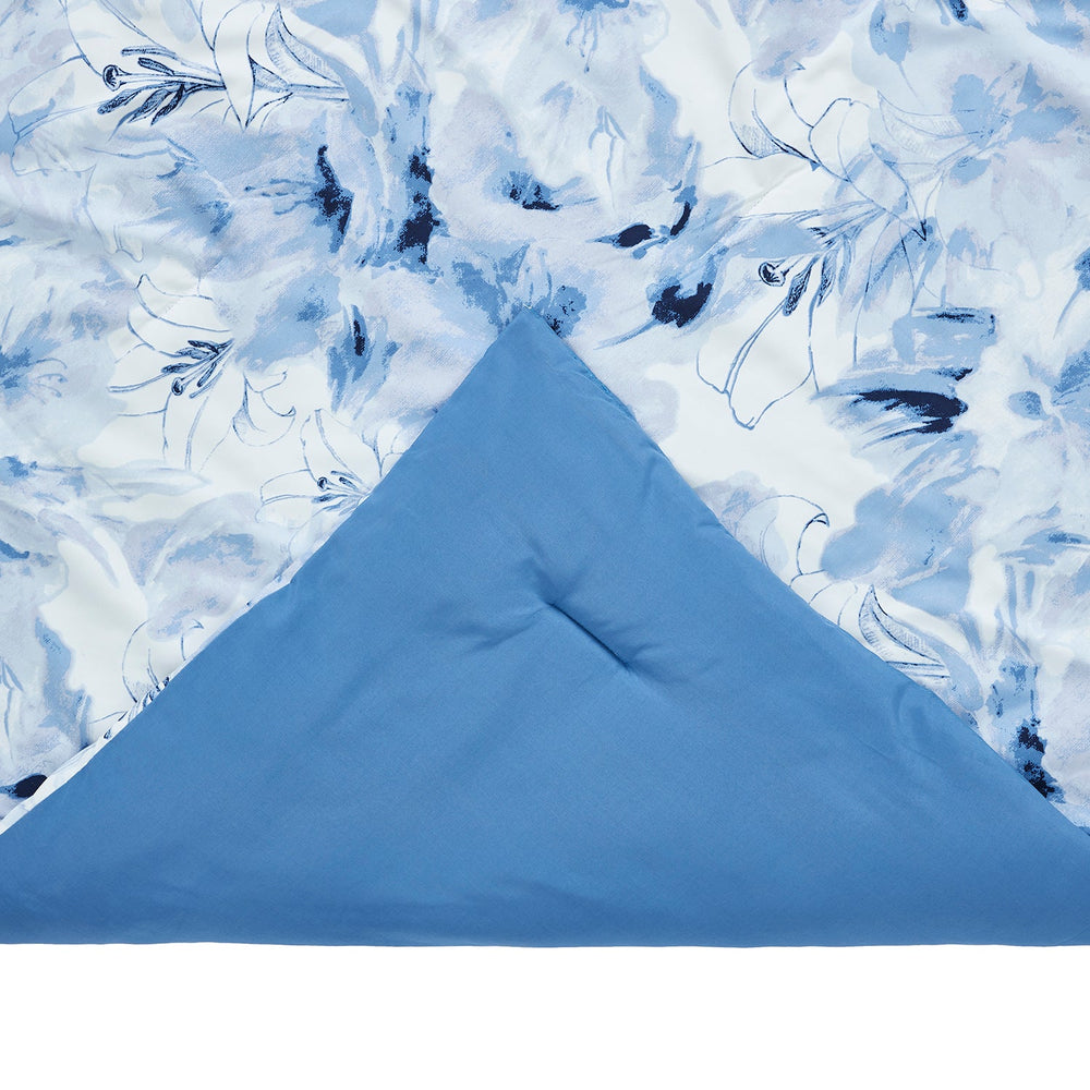 
                      
                        Rosalia Floral Pattern 100% Polyester Bedsheet Set for home decor
                      
                    