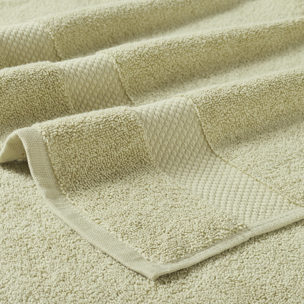 
                      
                        Splash Ultra-Soft Zero Twist 100% Ring Spun Cotton Mix Towel Set - Reversible, 550 GSM, Breathable, Lightweight, Absorbent Towels for Bathroom
                      
                    