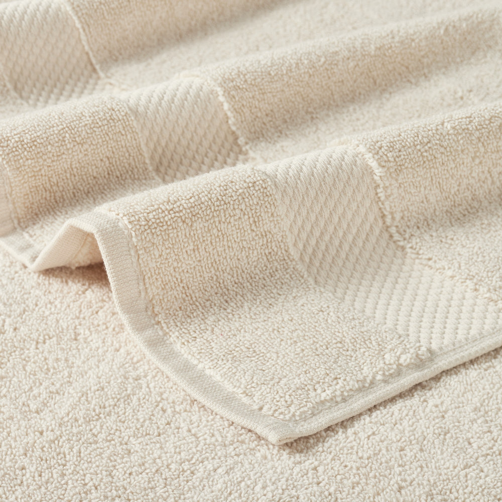 
                      
                        Splash Ultra-Soft Zero Twist 100% Ring Spun Cotton Mix Towel Set - Reversible, 550 GSM, Breathable, Lightweight, Absorbent Towels for Bathroom
                      
                    